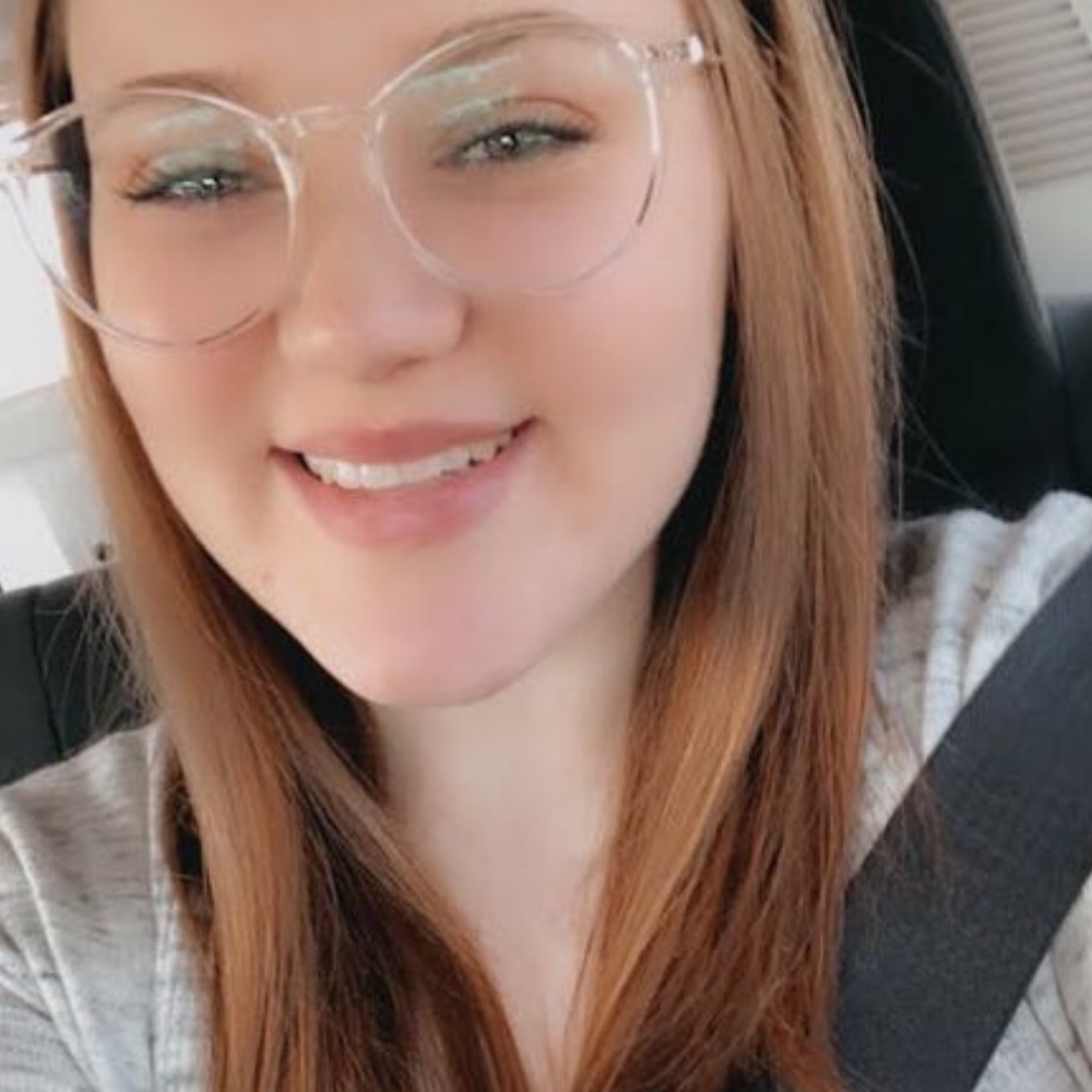 Meet your Posher, Katelyn